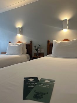 Go2 Glasgow Cumbernauld Hotel