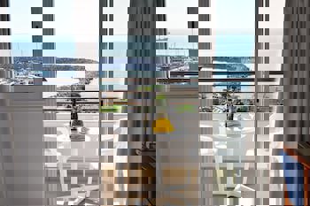 Sun Hall Beach Hotel Apts.