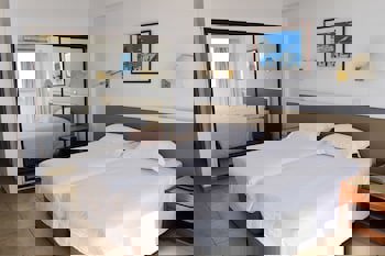 Sun Hall Beach Hotel Apts.