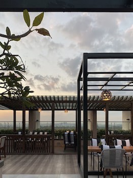 Doubletree Suites By Hilton Bengaluru Outer Ring Road