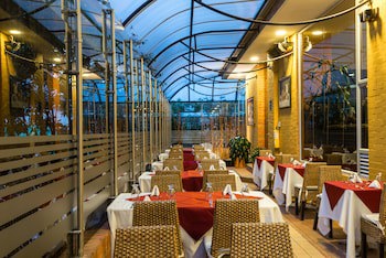 Apartamentos Regency La Feria
