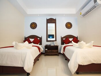 Chang Siam Inn