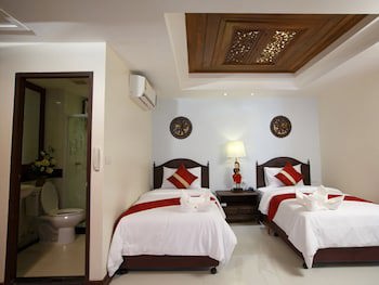 Chang Siam Inn