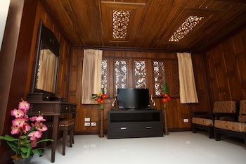 Chang Siam Inn