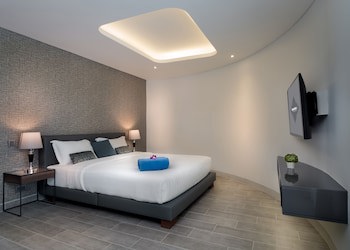 Absolute Twin Sands Resort & Spa
