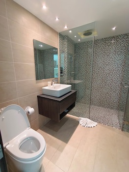 Absolute Twin Sands Resort & Spa