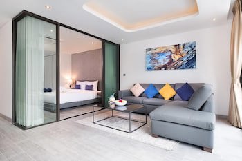 Absolute Twin Sands Resort & Spa