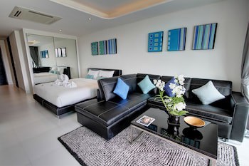 Absolute Twin Sands Resort & Spa