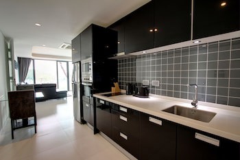 Absolute Twin Sands Resort & Spa