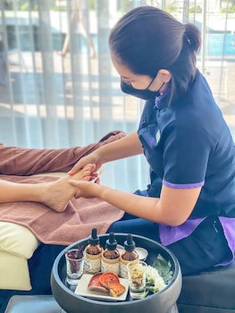 Absolute Twin Sands Resort & Spa