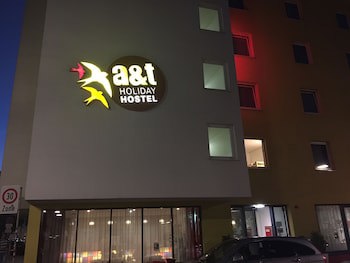 A&T Hotel & Hostel