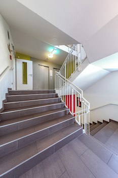 A&T Hotel & Hostel