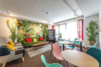 A&T Hotel & Hostel
