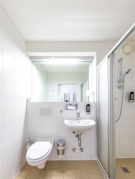 A&T Hotel & Hostel