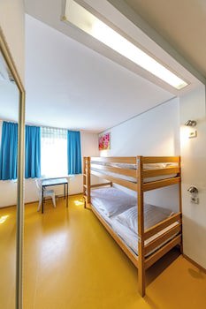A&T Hotel & Hostel
