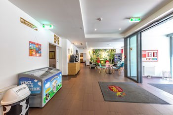 A&T Hotel & Hostel