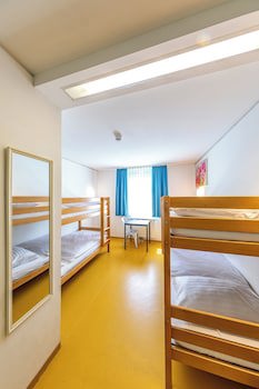 A&T Hotel & Hostel