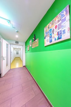 A&T Hotel & Hostel