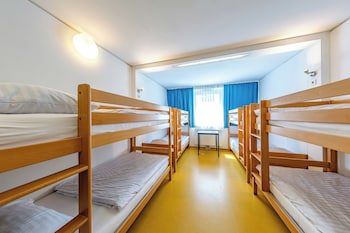 A&T Hotel & Hostel