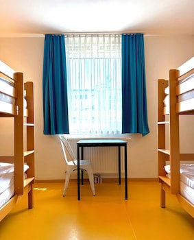 A&T Hotel & Hostel