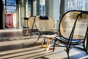Motel One Dusseldorf-Hauptbahnhof galeri fotoğrafı