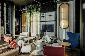 Motel One Dusseldorf-Hauptbahnhof galeri fotoğrafı