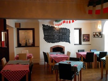 Dixie Arms