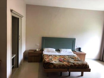 Hotel Preethi Palace