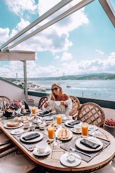 Shangri-La Bosphorus, Istanbul
