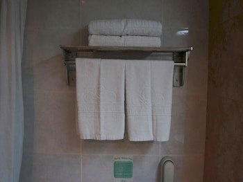 Tiara Oriental Hotel