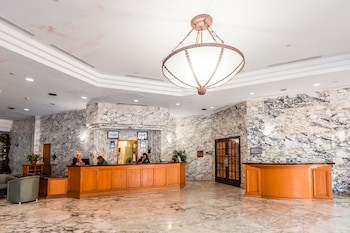 Alupang Beach Tower