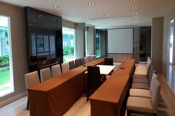 Paeva Luxury Serviced Residence (Adults Only)
