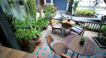 Changmoi House (Little Village)