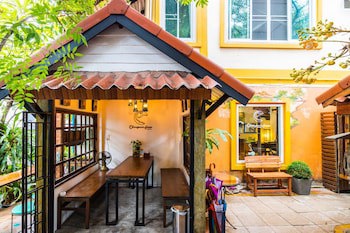 Changmoi House (Little Village)