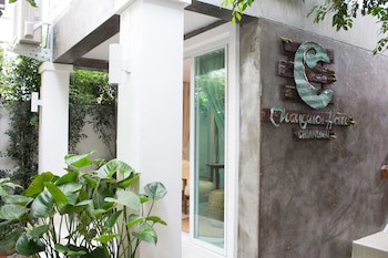 Changmoi House (Little Village)