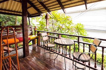 Changmoi House (Little Village)