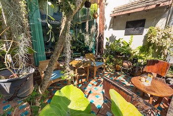 Changmoi House (Little Village)