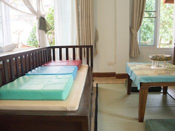 Changmoi House (Little Village)