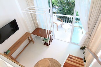 Changmoi House (Little Village)