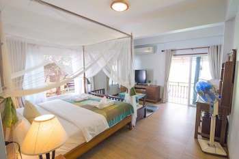 Changmoi House (Little Village)