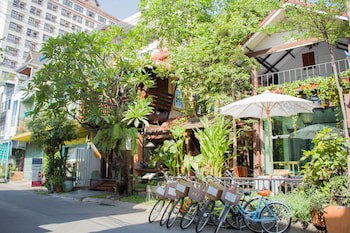 Changmoi House (Little Village)