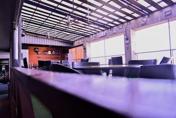Shervinton Executive Boutique Hotel