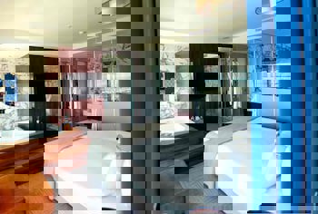 Ramada Encore By Wyndham Izmir