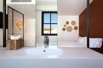 Atocha Hotel Madrid, Tapestry Collection By Hilton