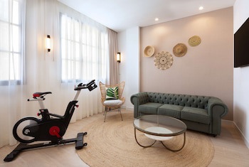 Atocha Hotel Madrid, Tapestry Collection By Hilton