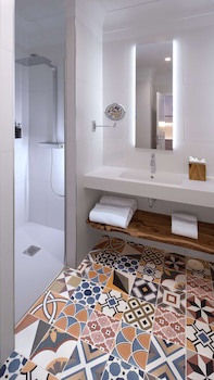 Atocha Hotel Madrid, Tapestry Collection By Hilton