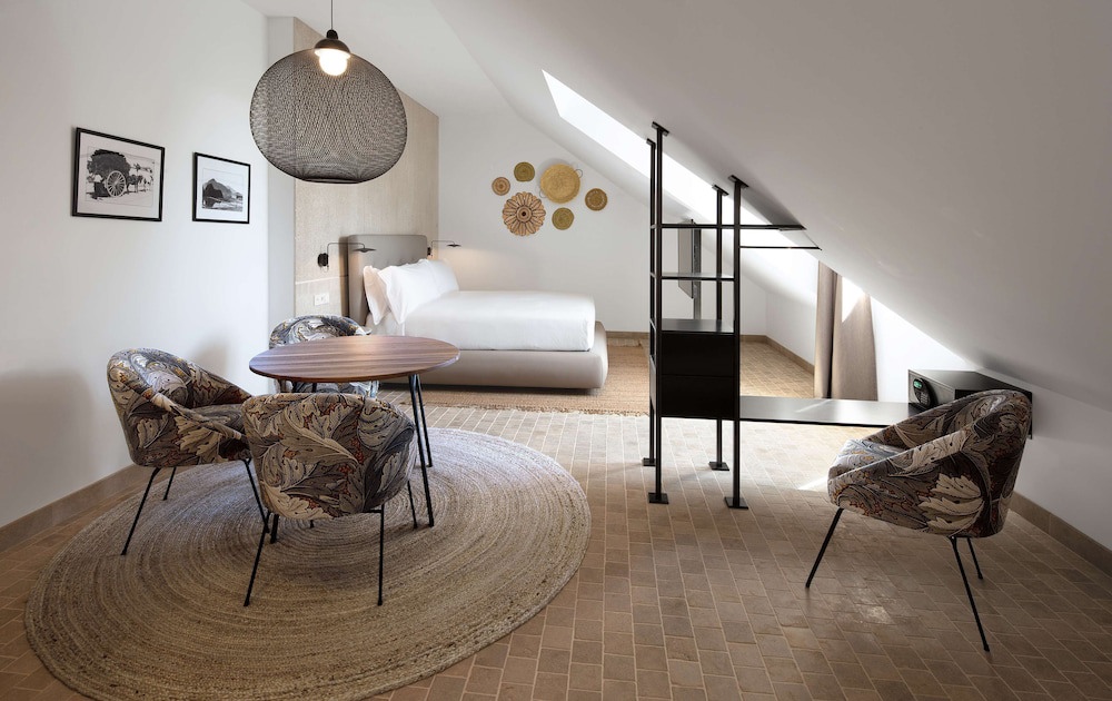 Atocha Hotel Madrid, Tapestry Collection By Hilton