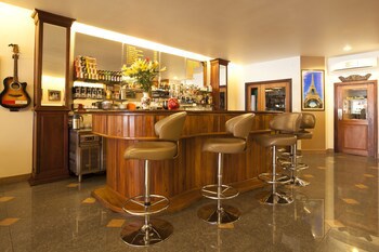 Golden House International Hotel