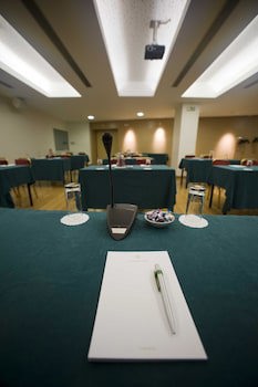 Athinais Hotel
