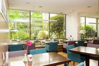 Athinais Hotel